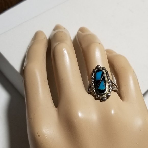 Zuni Design and Sterling Ring with Genuine Turquoise Arizona Art - Picture 8 of 10